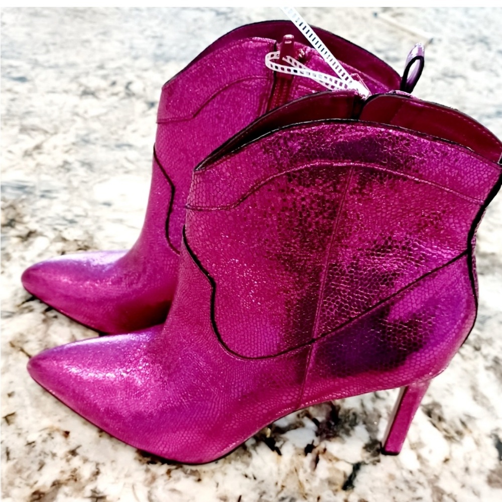 Gianni Bini Ezlee, Fuschia Metallic Cowboy Bootie Heels, Size 5
